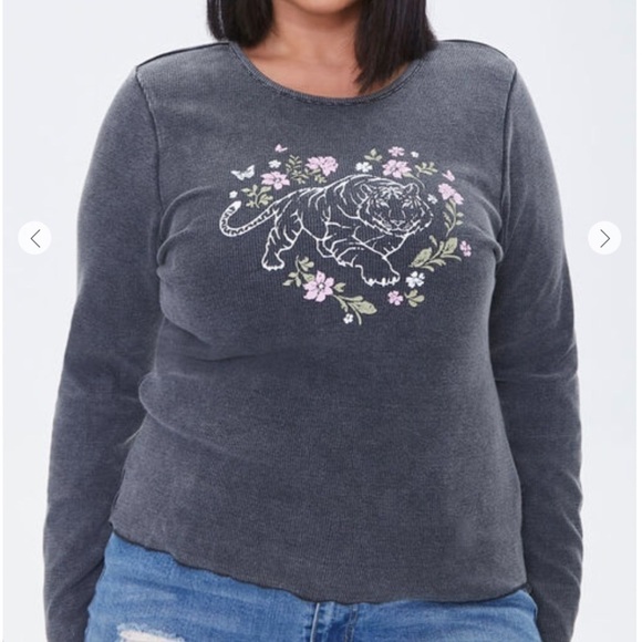 hp! NWT tiger top - Picture 6 of 8